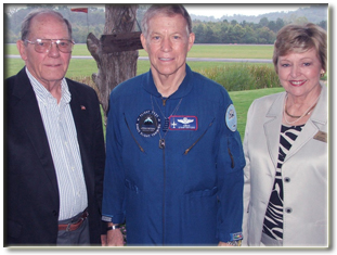 BG Steve Ritchie meet with Don and Jean Brewer